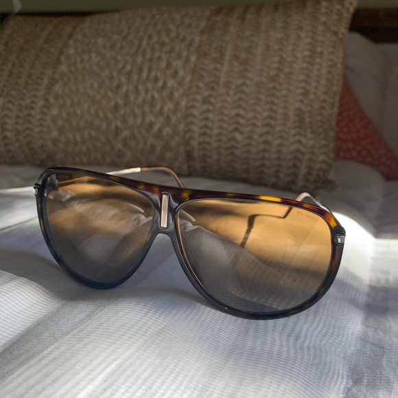 Versace Aviator Sunglasses - Picture 4 of 4